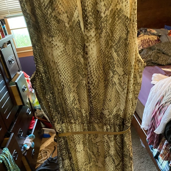 Snake skin dress with gold belt - Picture 2 of 2